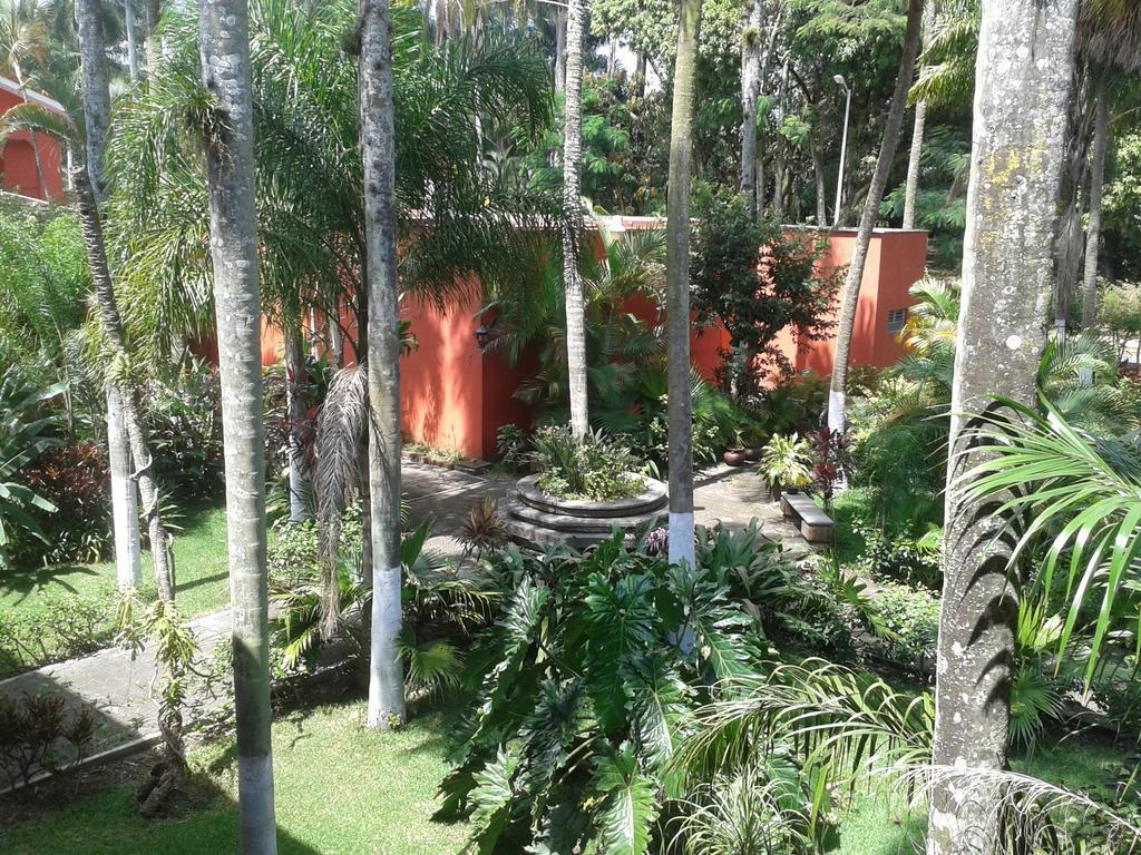 Hotel Fortin De Las Flores Bagian luar foto