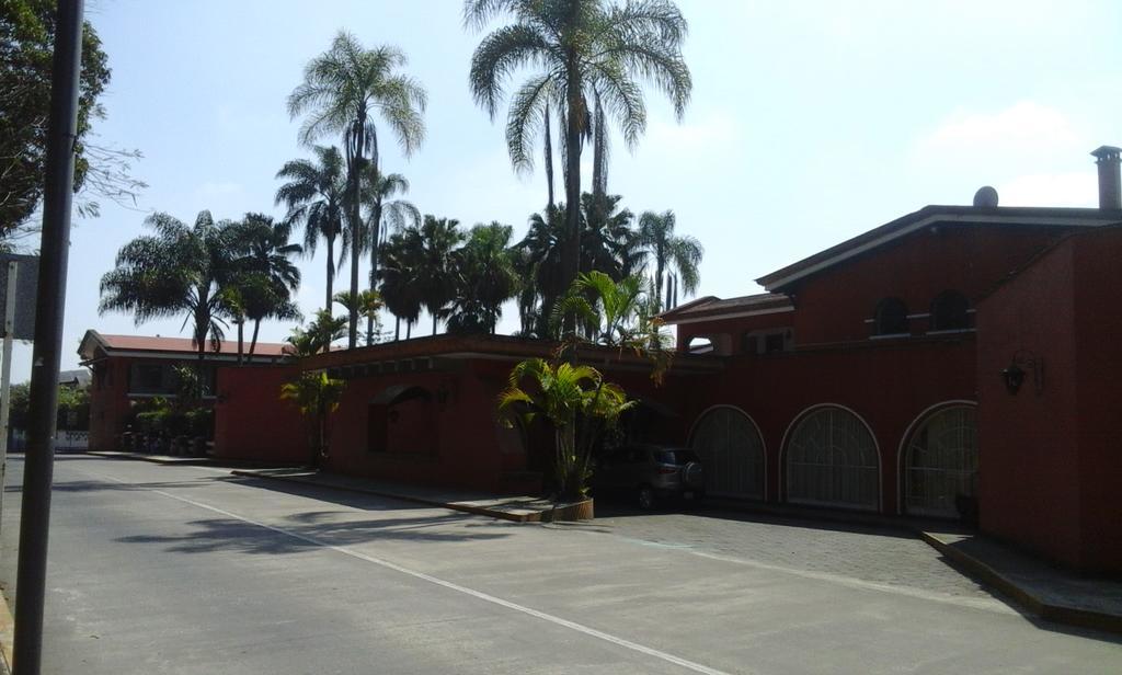 Hotel Fortin De Las Flores Bagian luar foto