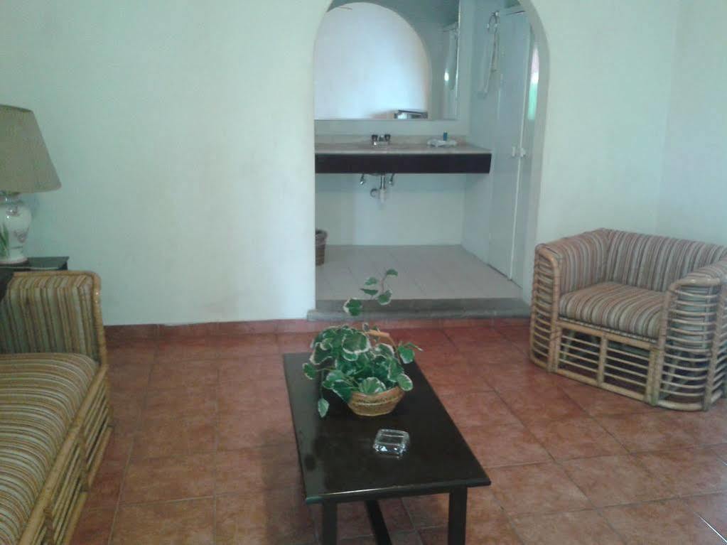 Hotel Fortin De Las Flores Bagian luar foto